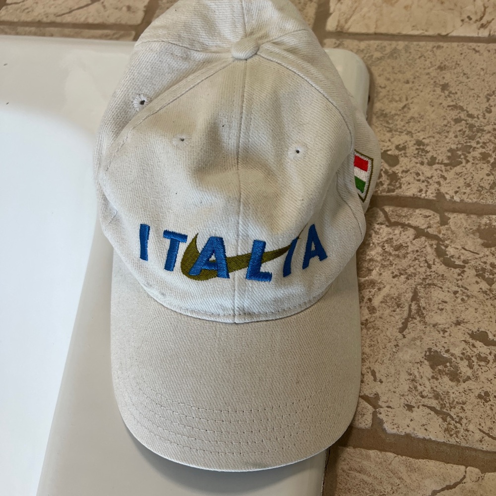 Vintage Italian Nike white football hat cap adjustable 1997-98 Limited edition
